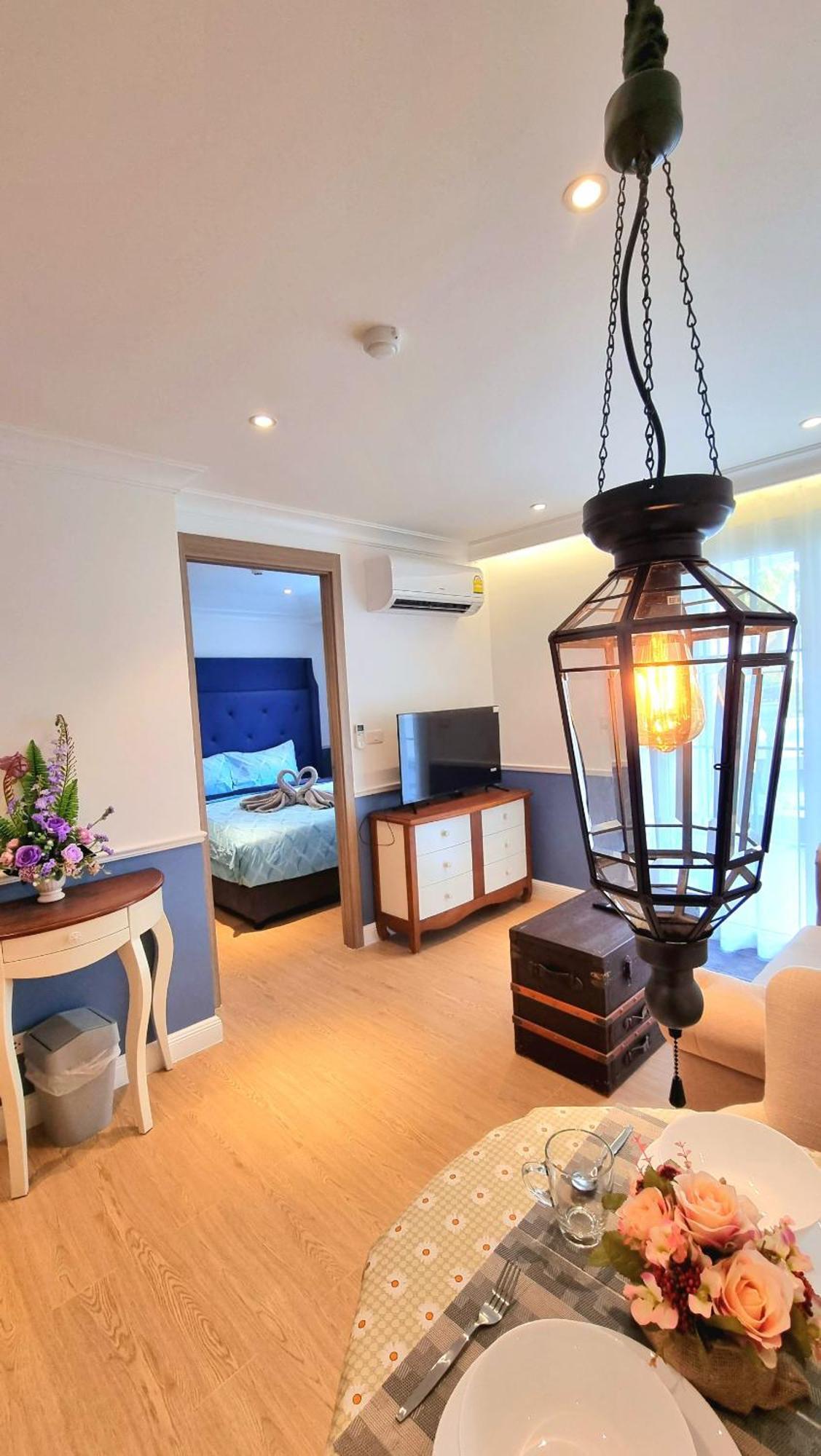 Seven Seas Cote D'Azur Resort Jomtien Na Chom Thian Exterior photo