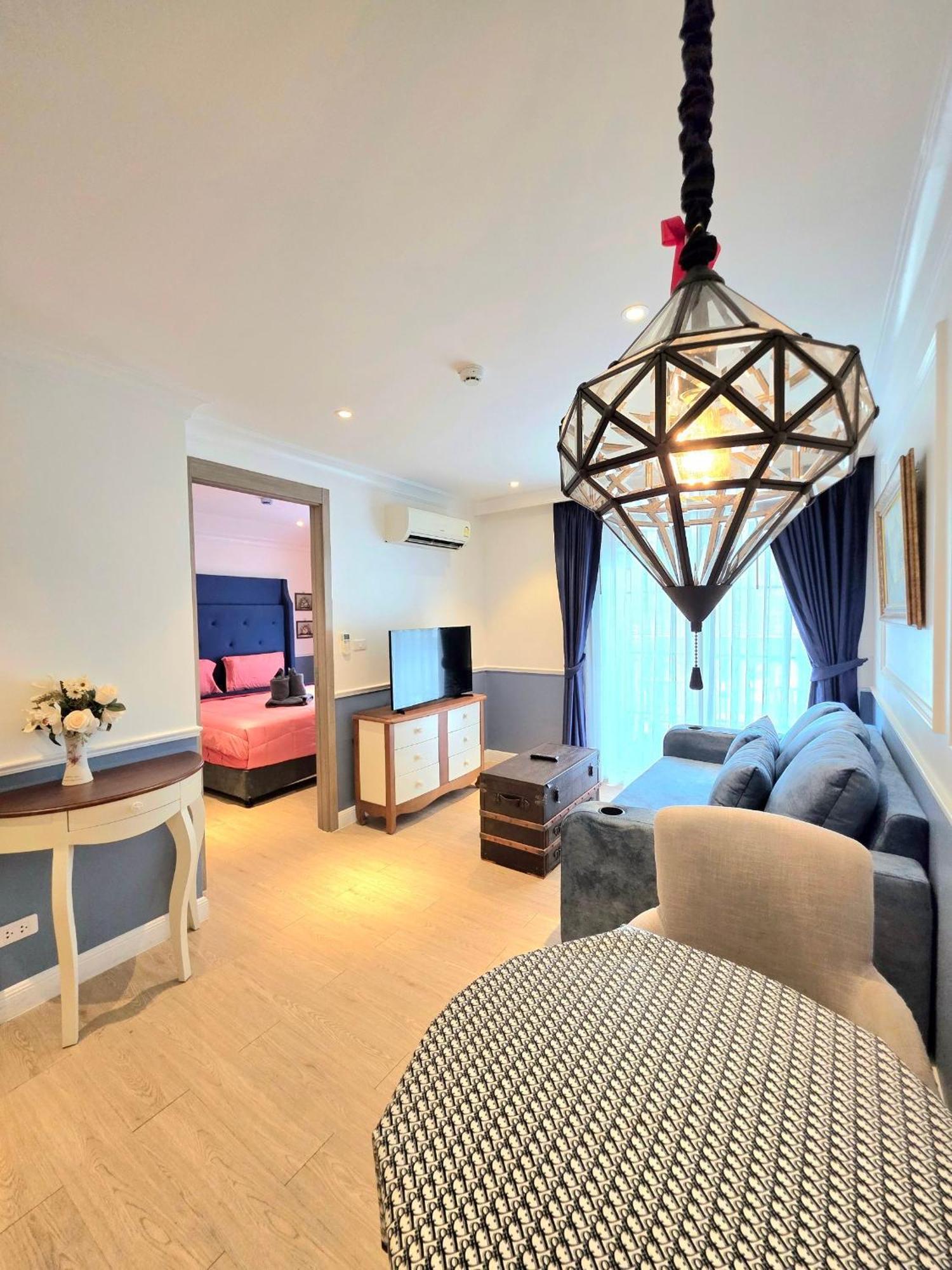 Seven Seas Cote D'Azur Resort Jomtien Na Chom Thian Exterior photo